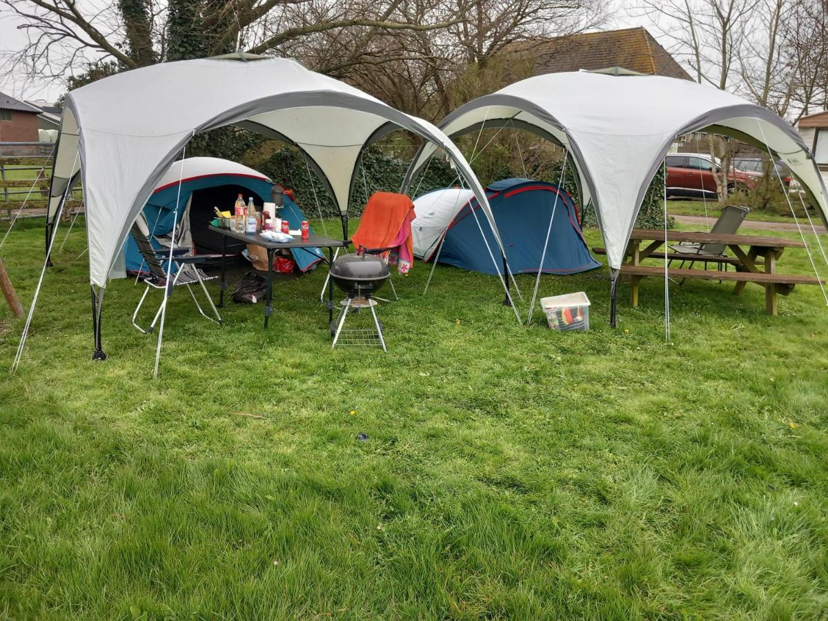 Basic 2P Tent Sotterum Hotel Kornwerd Exterior foto